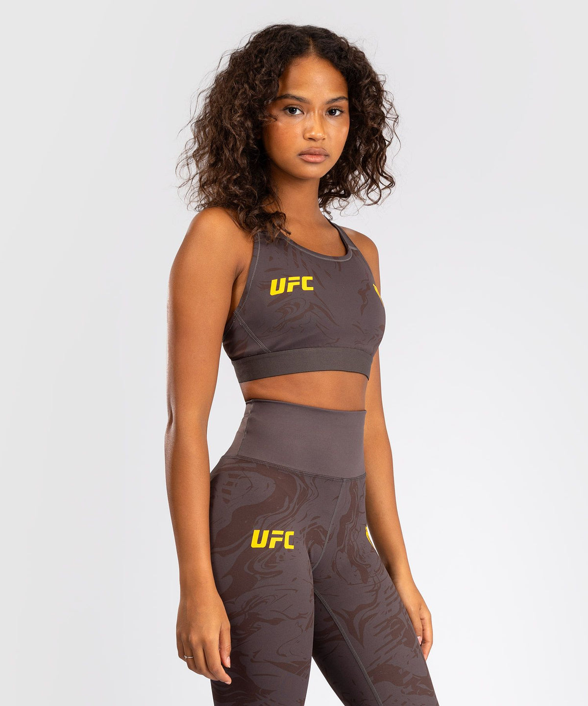 UFC Fusion by Venum Fight Week Women's Sports Bra - Earthen Brown