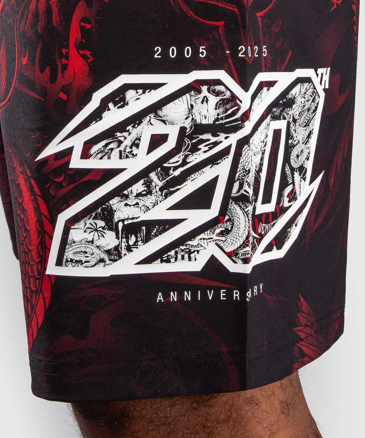 Venum 20th Anniversary Training Shorts - Black/Red