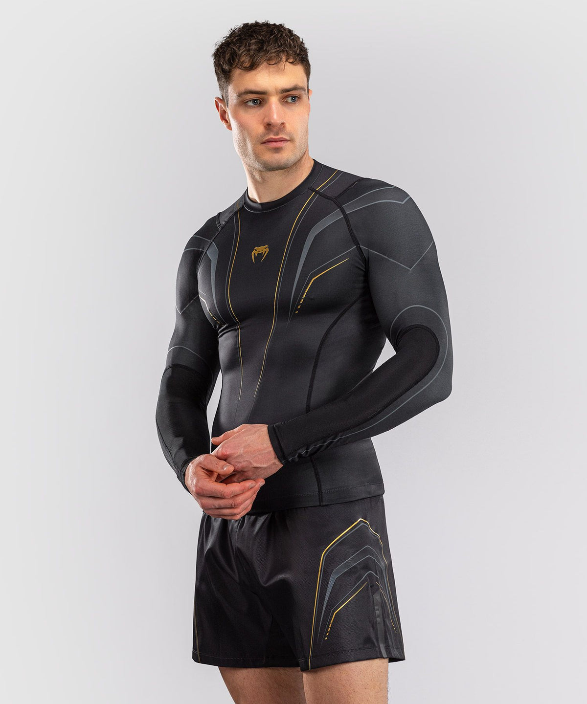 Venum Streamline Long Sleeve Rashguard - Black/Gold